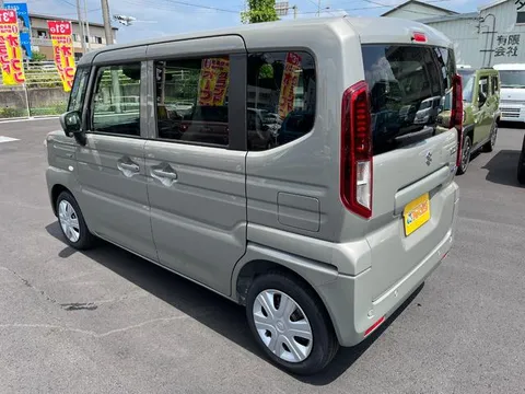 Suzuki Spacia
