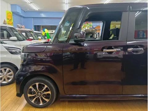 Honda N-BOX Custom