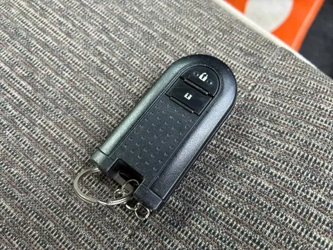 Daihatsu Mira Tocot