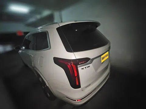 Cadillac XT6
