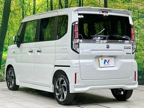 Suzuki Spacia Custom