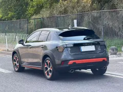 Lynk & Co 02