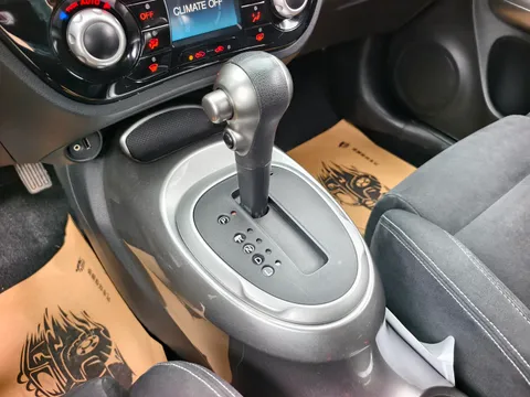 Infiniti ESQ