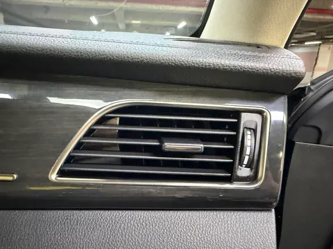Hongqi H7