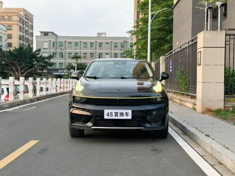 Lynk & Co 05