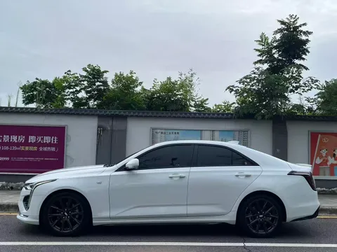 Cadillac CT4