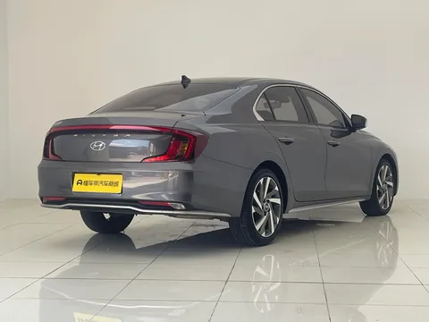 Hyundai Mistra