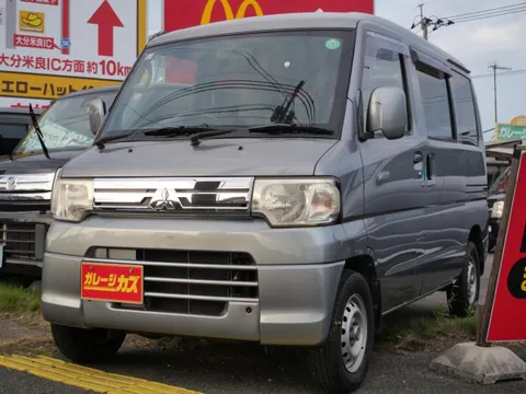 Mitsubishi Minicab Van