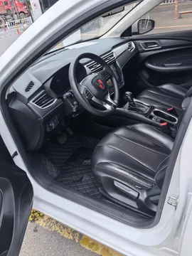 Roewe i5