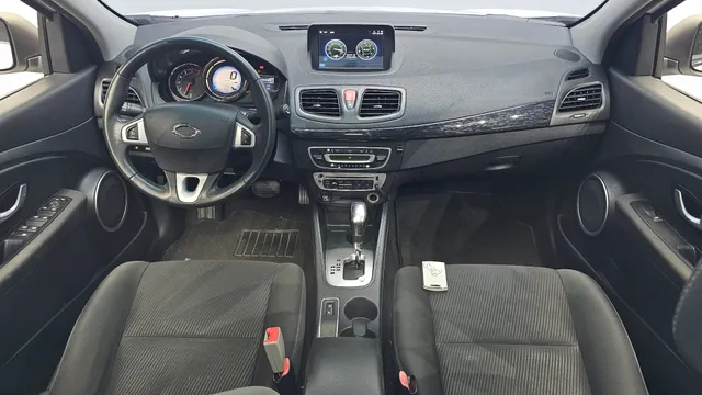 Renault SM3
