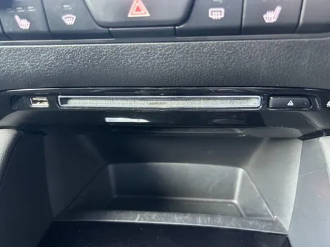 Mazda MAZDA3 Sedan