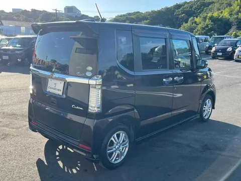 Honda N-BOX Custom