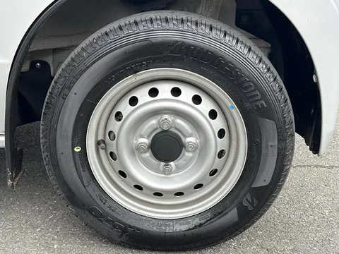 Mitsubishi Minicab Van