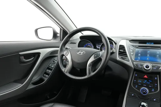 Hyundai Elantra (Avante)