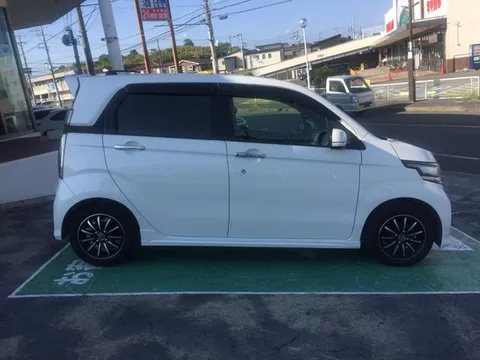 Honda N-WGN Custom