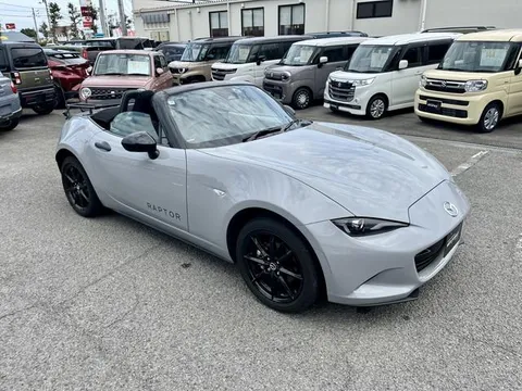 Mazda MX-5 (Roadster)