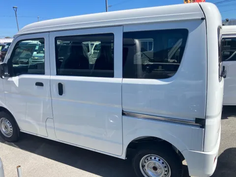 Mitsubishi Minicab Van