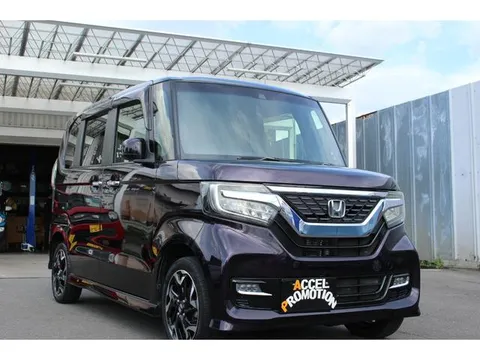 Honda N-BOX Custom