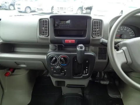 Mitsubishi Minicab Van