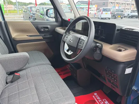 Mitsubishi Delica Mini