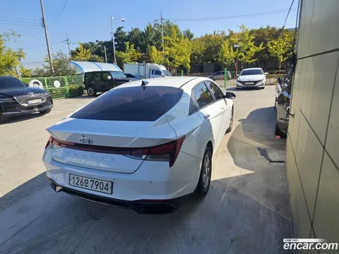 Hyundai Elantra (Avante)