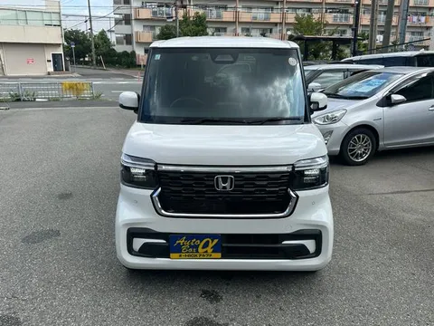 Honda N-BOX Custom