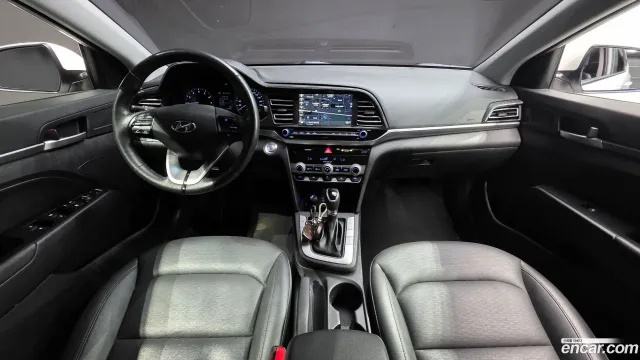 Hyundai Elantra (Avante)