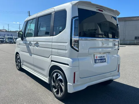 Suzuki Spacia
