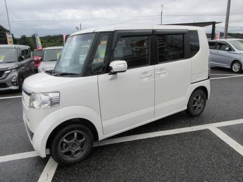 Honda N-BOX Custom