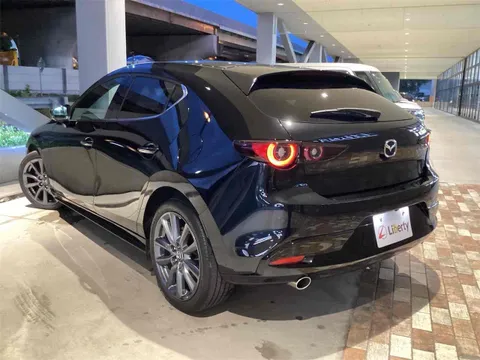 Mazda MAZDA3 Fastback