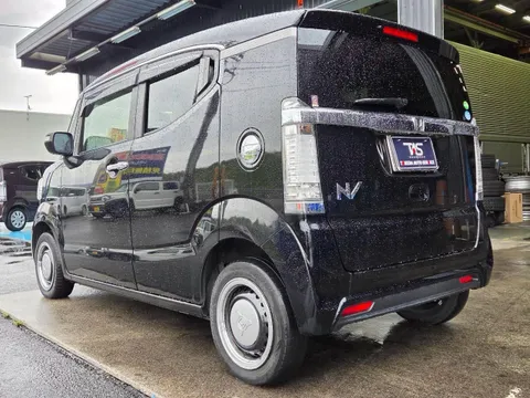 Honda N-BOX Slash