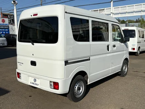 Mitsubishi Minicab Van