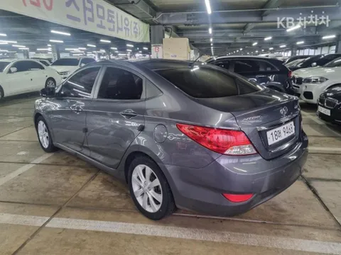 Hyundai Accent