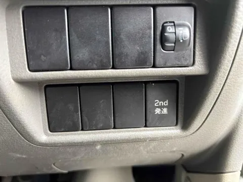Mitsubishi Minicab Van