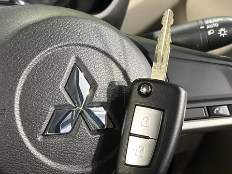 Mitsubishi eK Space
