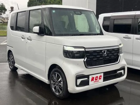 Honda N-BOX Custom