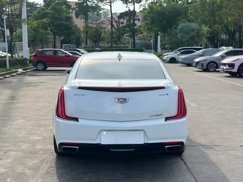 Cadillac XTS