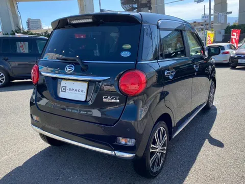 Daihatsu Cast