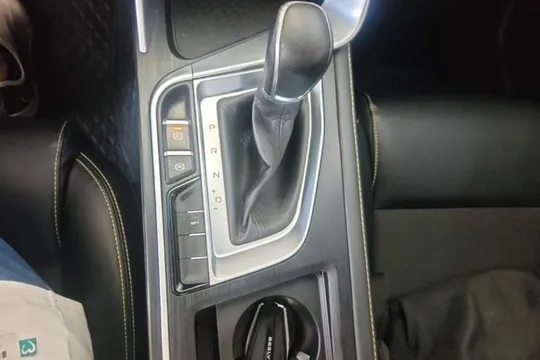 Geely Binray