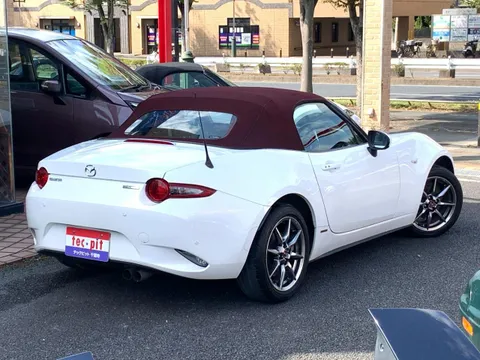 Mazda MX-5 (Roadster)
