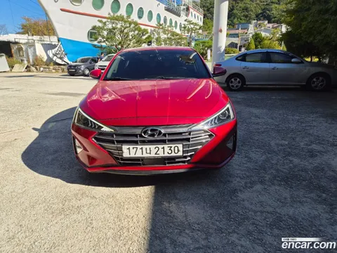 Hyundai Elantra (Avante)