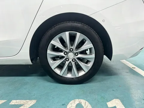 Buick GL6
