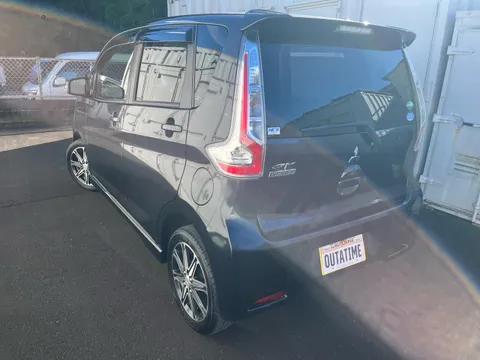 Mitsubishi eK Custom