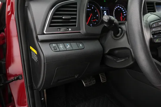 Hyundai Elantra (Avante)