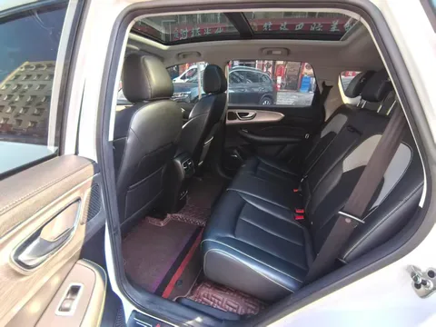 Roewe RX5
