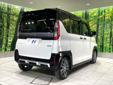 Mitsubishi Delica Mini