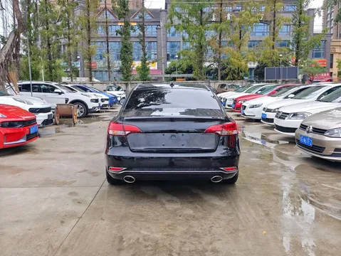 Zotye Z700