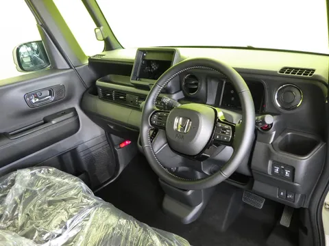 Honda N-BOX Custom