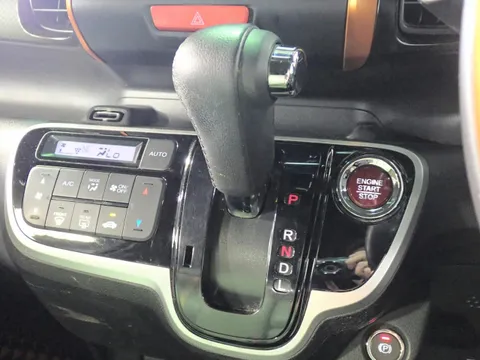 Honda N-BOX Slash