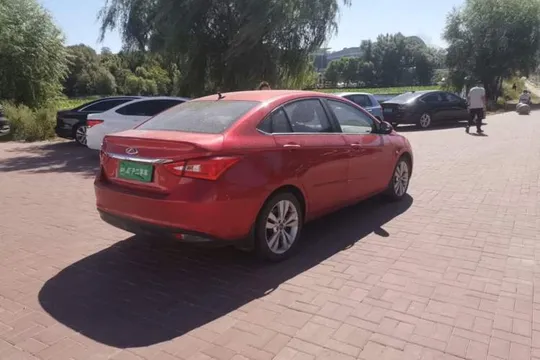 Chery Arrizo 5
